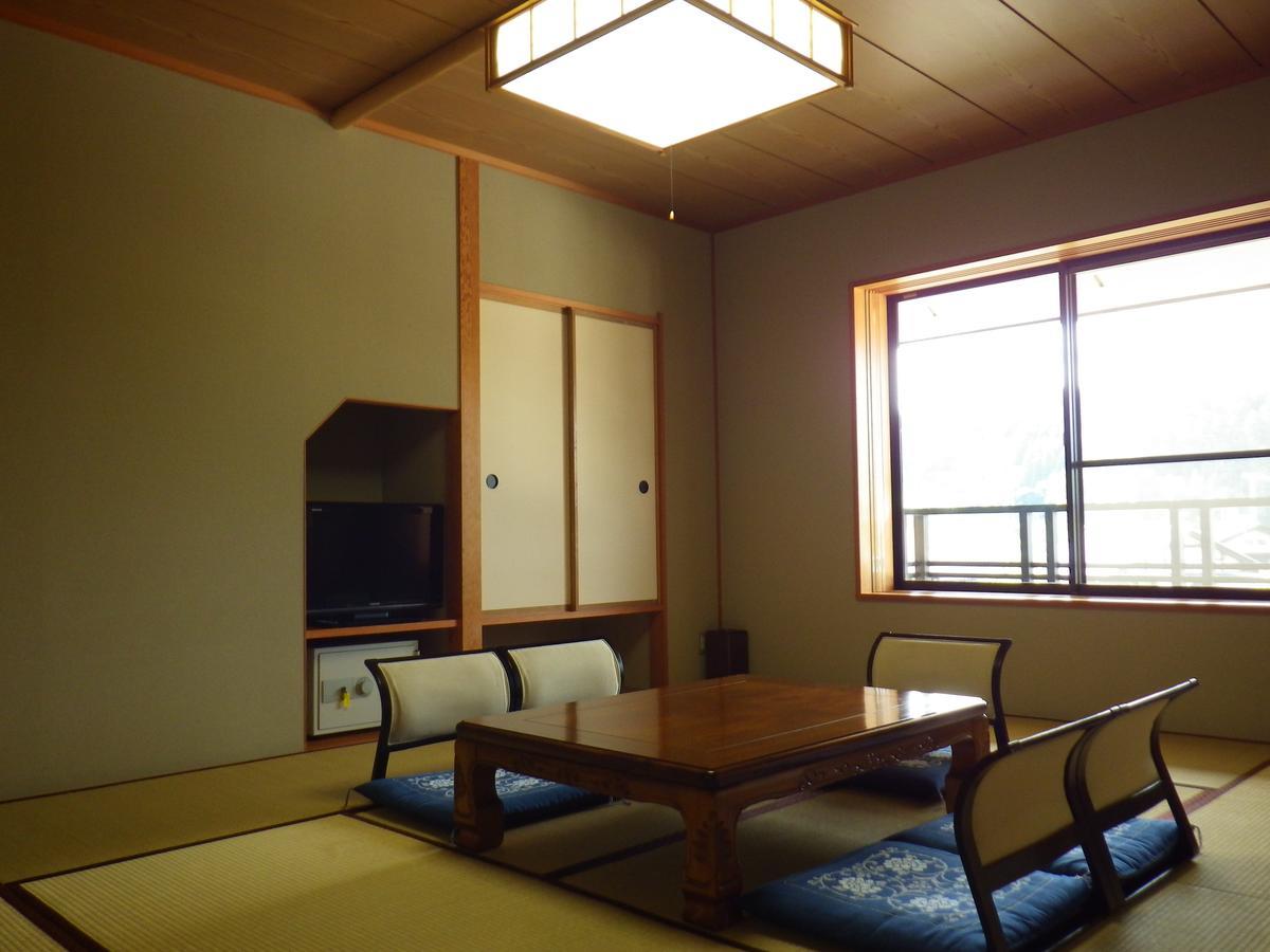 Kurikarajyuku Hotel Tsubata Екстериор снимка
